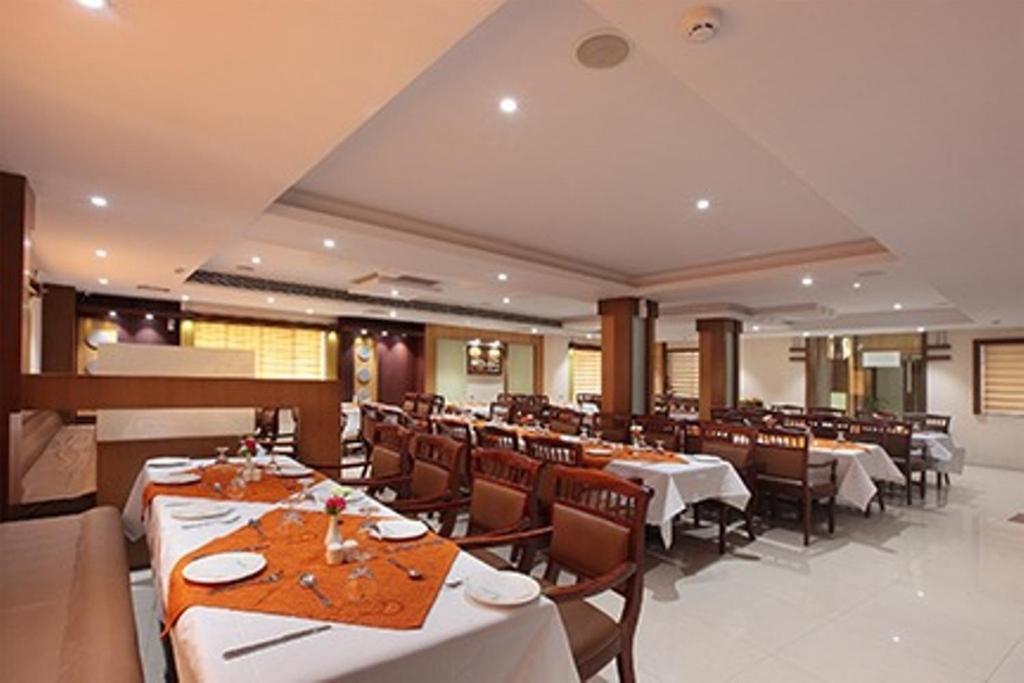 Hotel Anjali Park Kottayam Exterior foto